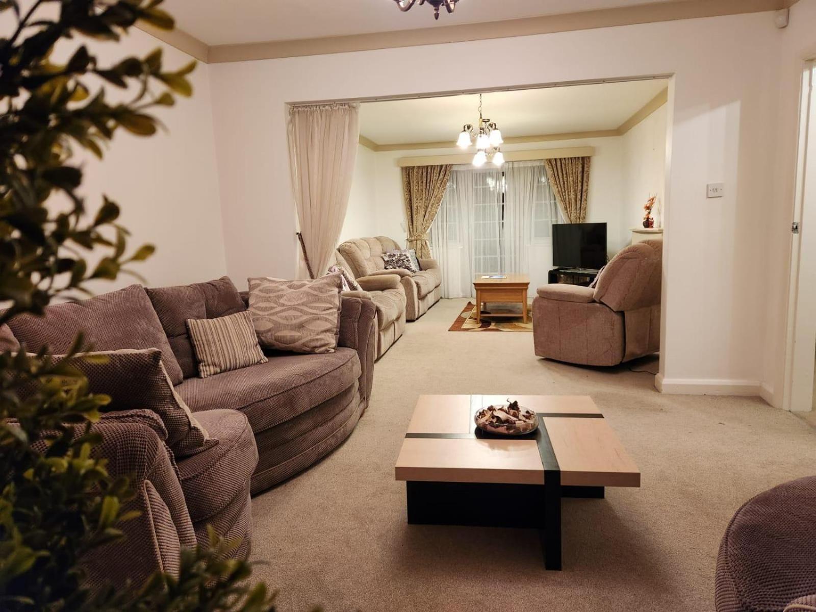 D Elmdon Homestay Shared 4 Bedrooms Birmingham Exteriér fotografie