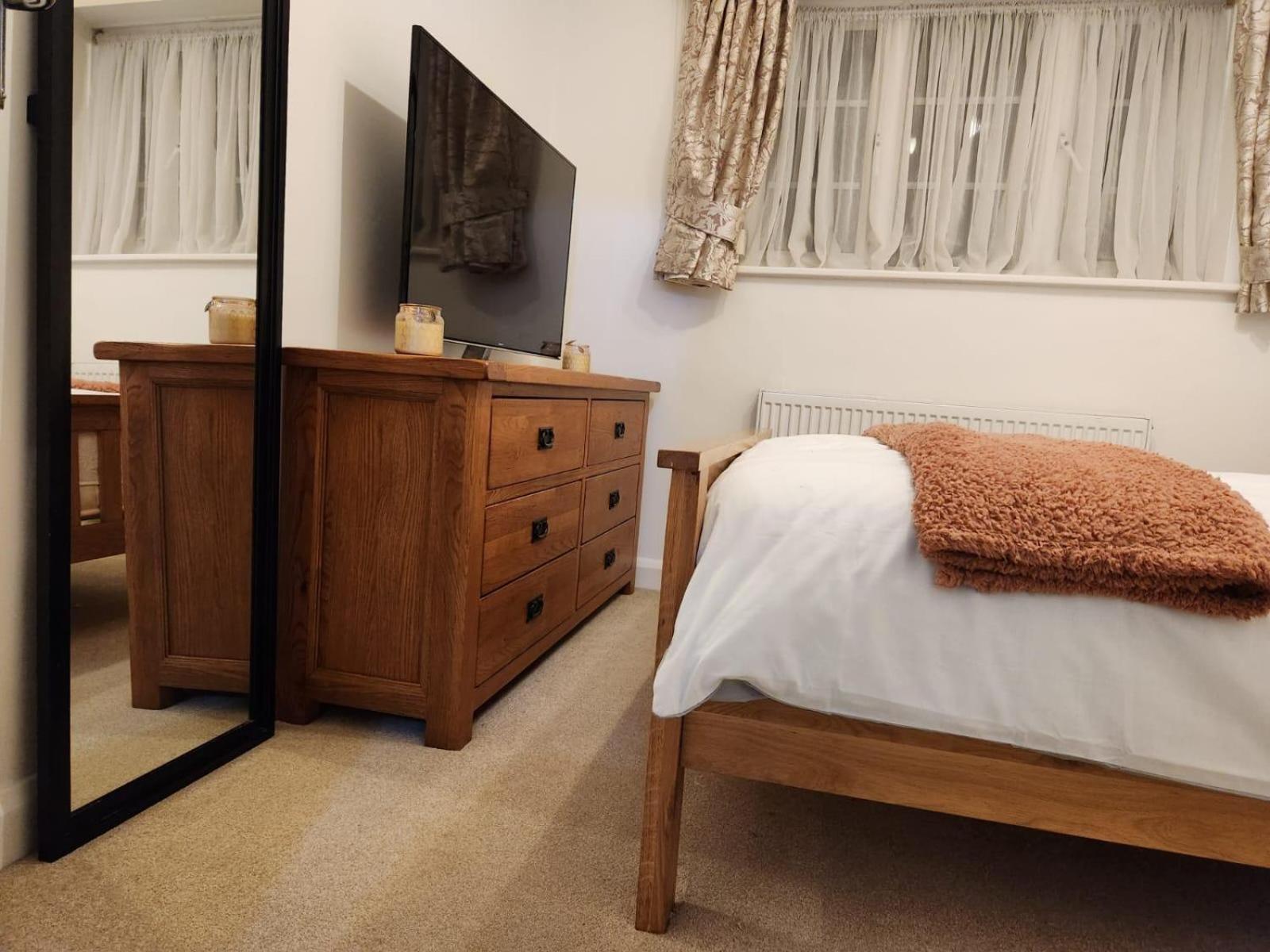 D Elmdon Homestay Shared 4 Bedrooms Birmingham Exteriér fotografie