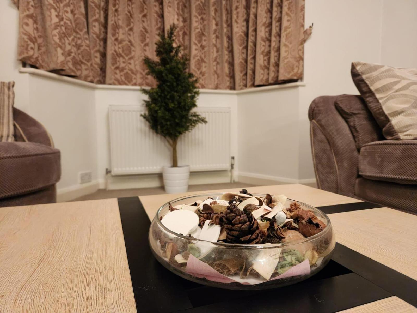 D Elmdon Homestay Shared 4 Bedrooms Birmingham Exteriér fotografie